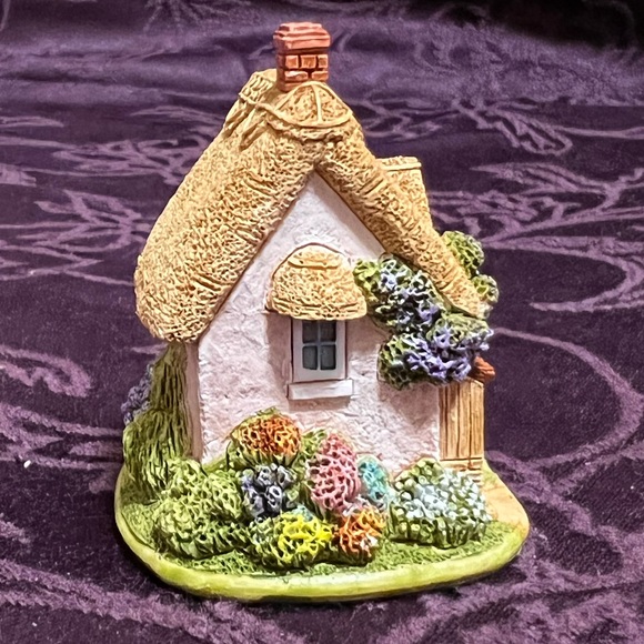Lilliput Lane Dream Catchers Miniature | British Collection | Special Editions - Picture 4 of 6